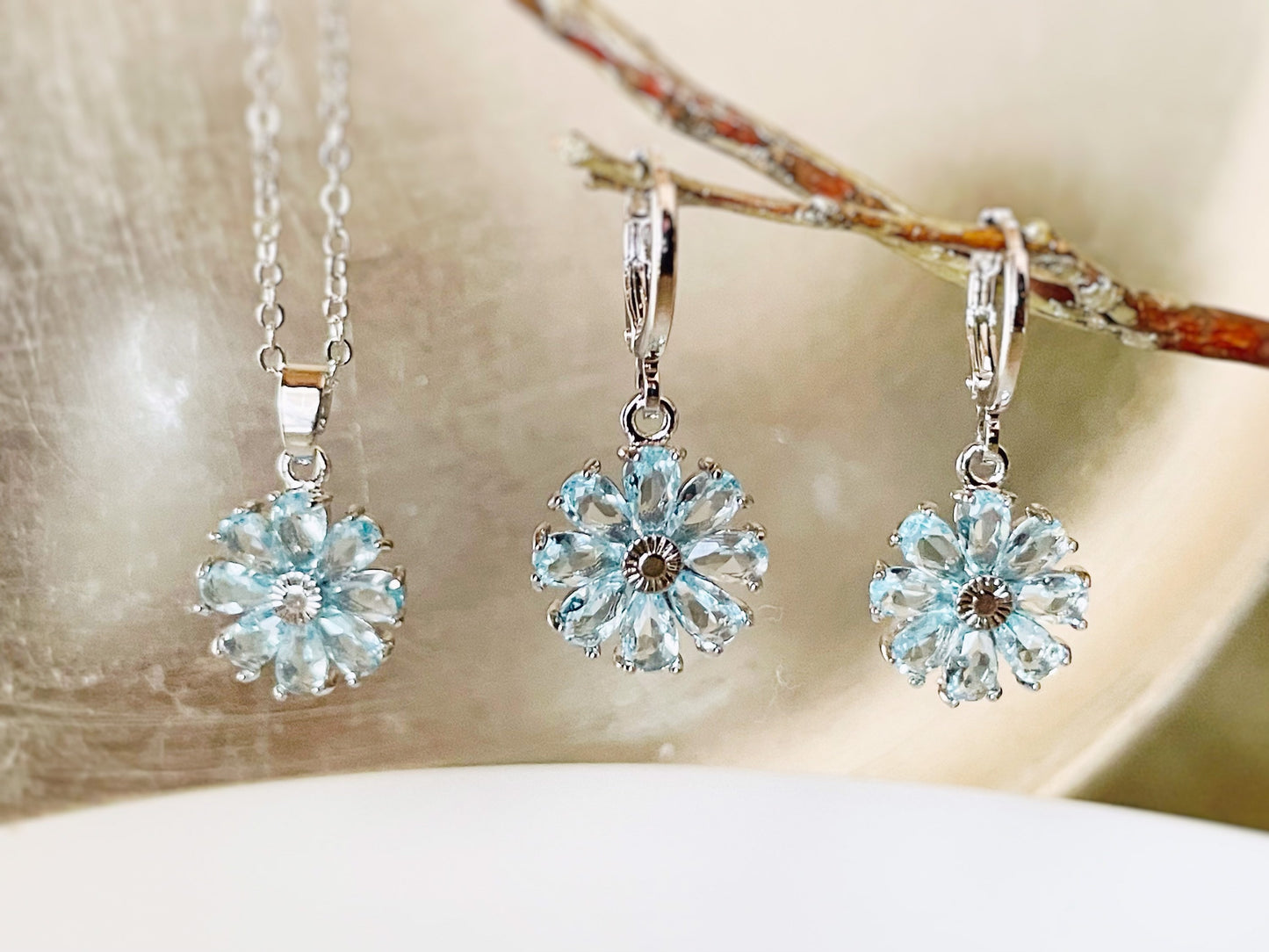 Aquamarine daisy 2pc jewelry set, light blue gemstone flower dangle earrings, aquamarine earring necklace gift set, March birthstone