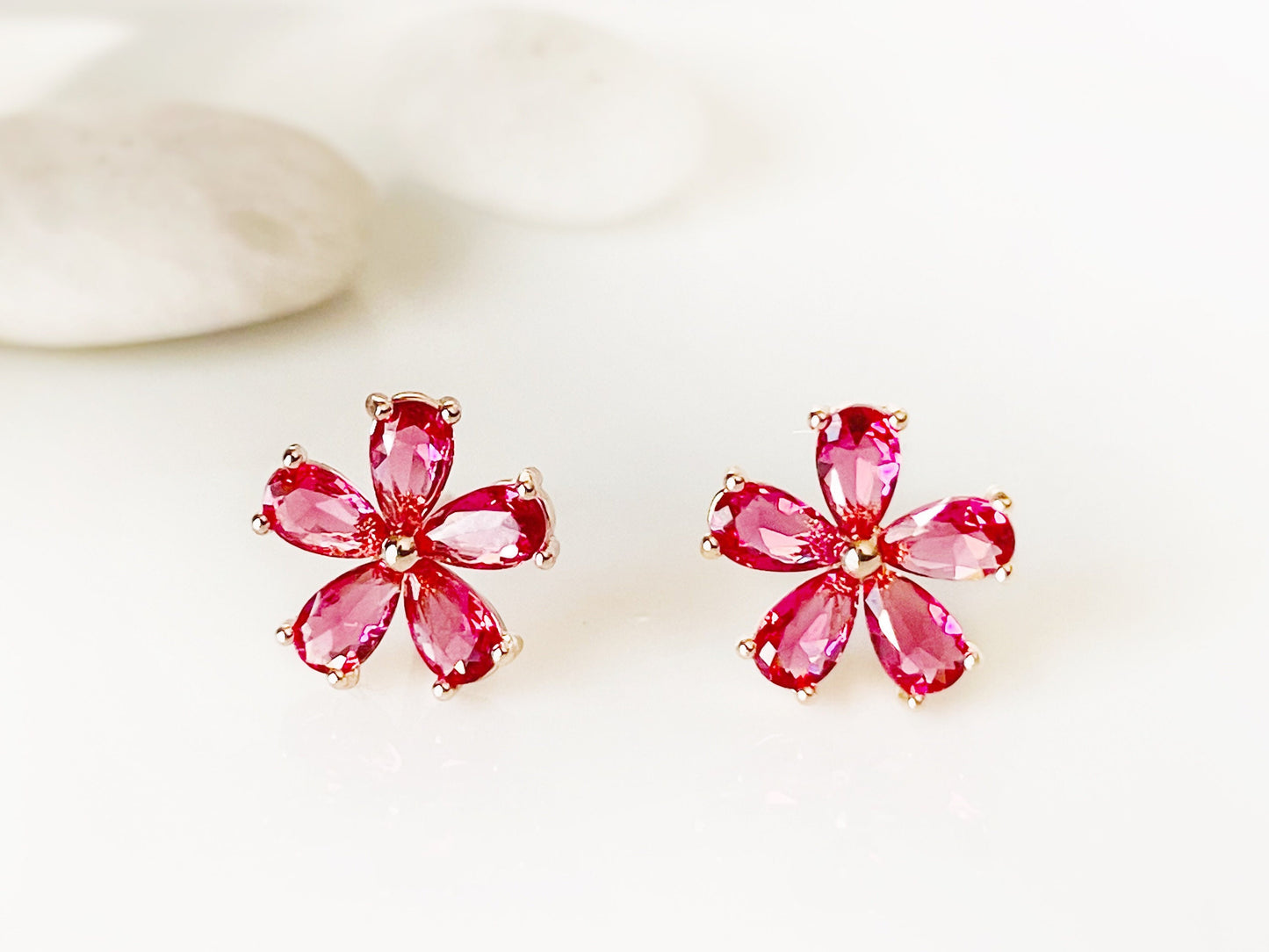 Small whites sapphire flower stud earrings, white gemstone flower studs, gift for her, gift for girls, April birthstone