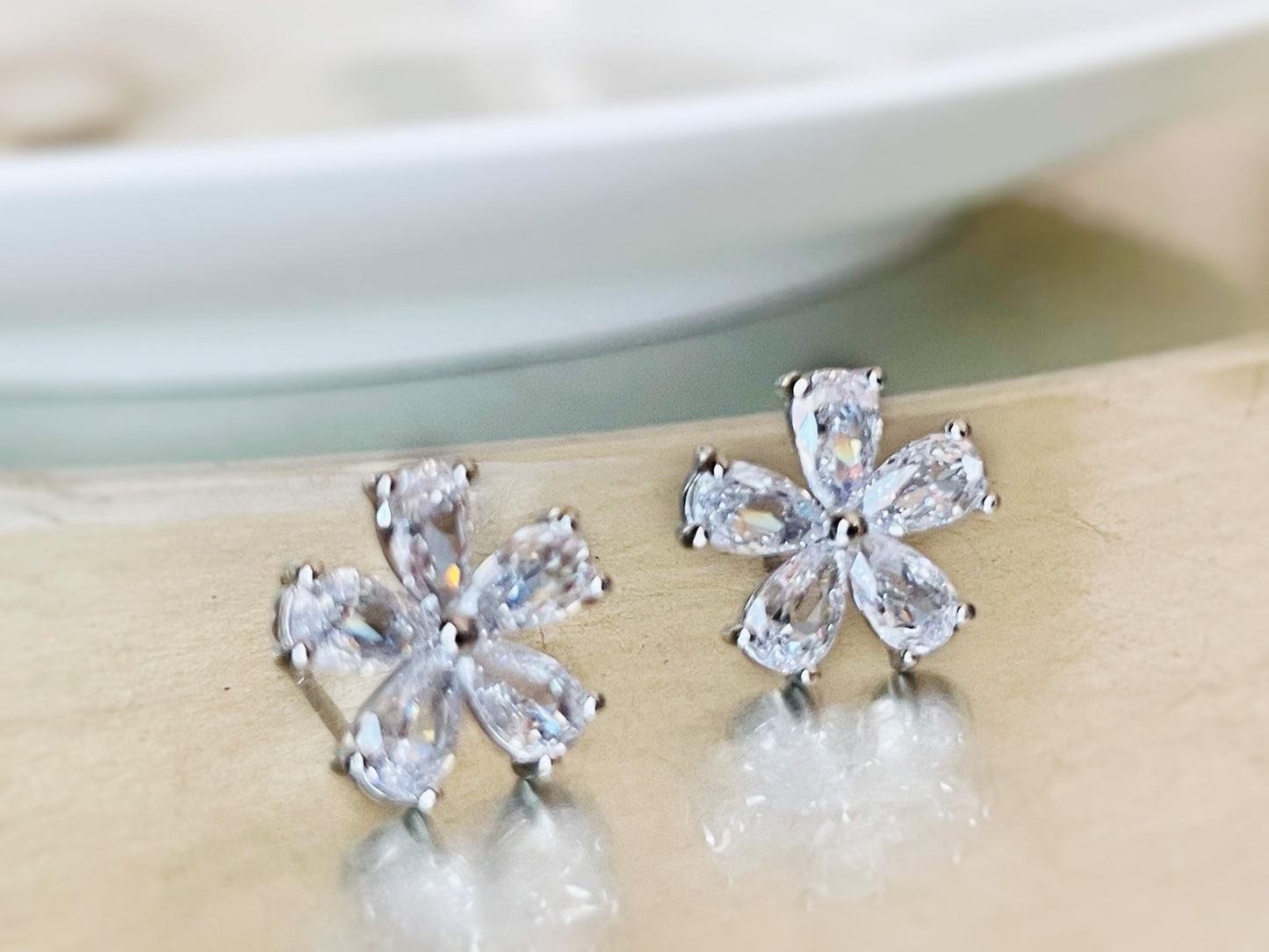 Small whites sapphire flower stud earrings, white gemstone flower studs, gift for her, gift for girls, April birthstone