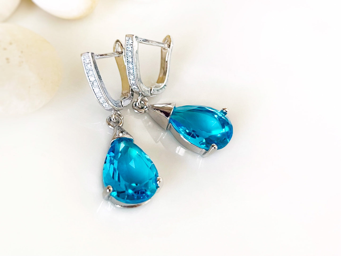 Teardrop blue topaz gemstone dangle earring, blue bridal party earrings, gift for her, gift for mom, December birthstone