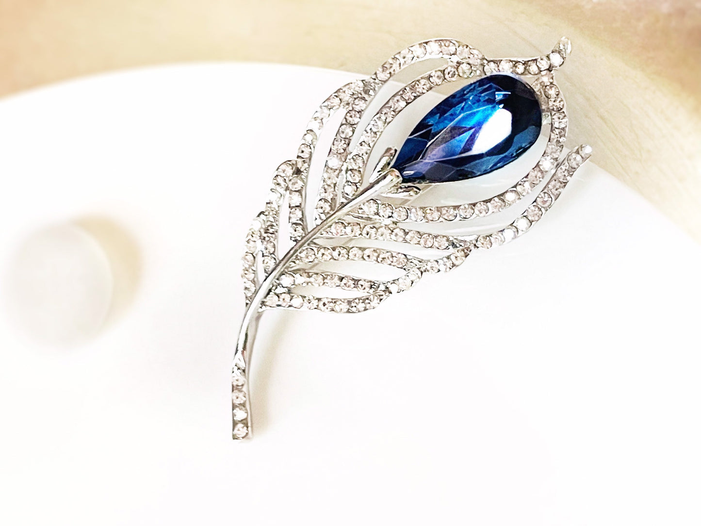 Sapphire crystal feather brooch pin, blue crystal brooch, gift for her, gift for mom, crystal lapel pin