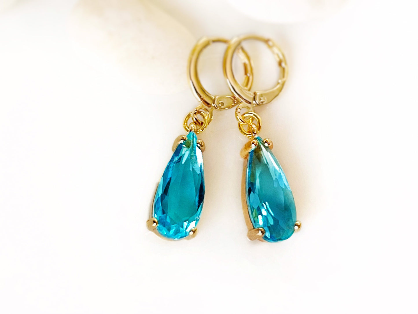 Blue topaz teardrop dangling earrings gold, December birthstones, elongated blue gemstone earrings, gift for her, gift for mom