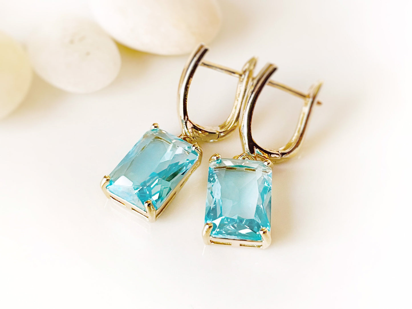 Large emerald cut aquamarine dangling earring in 18K white gold, March birthstone, light blue gemstone earrings, gift for mom, gift for her