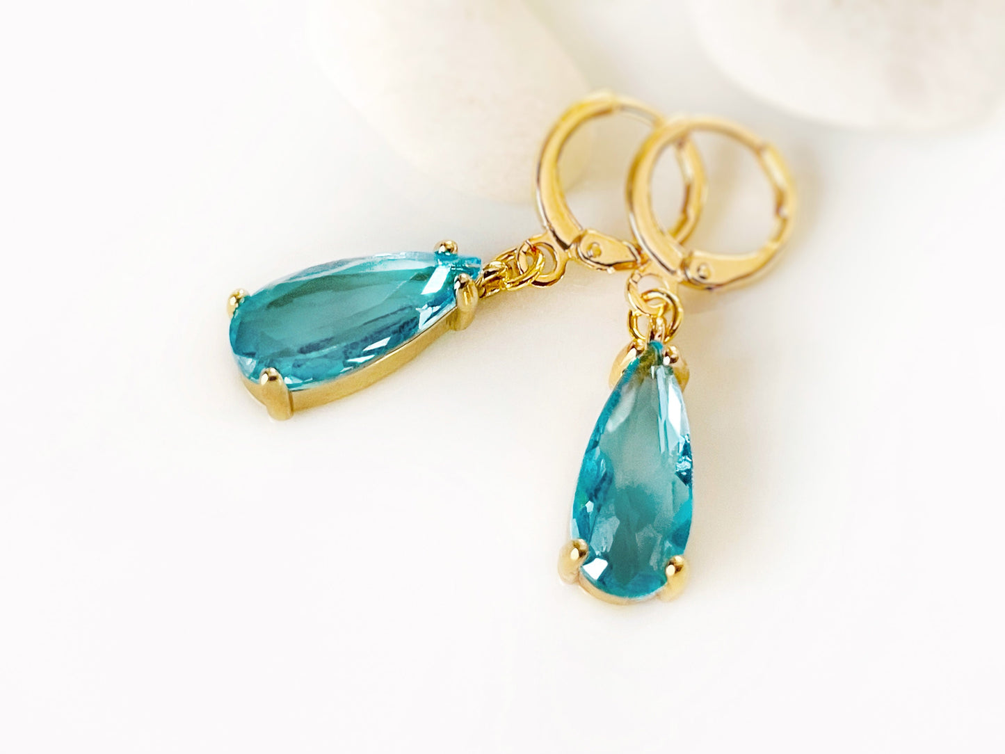 Aquamarine teardrop dangling earrings gold, March birthstones, elongated light blue gemstone earrings, gift for her, gift for mom