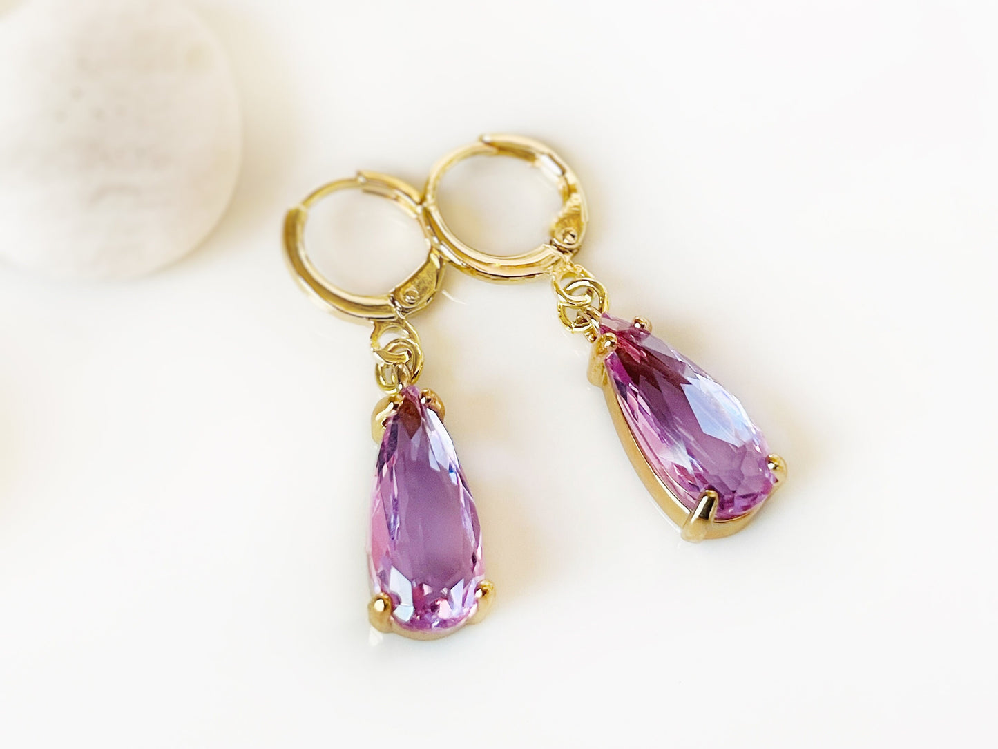 Lilac amethyst teardrop dangling earrings gold, February  birthstones, elongated light purple gemstone earrings, gift for her, gift for mom