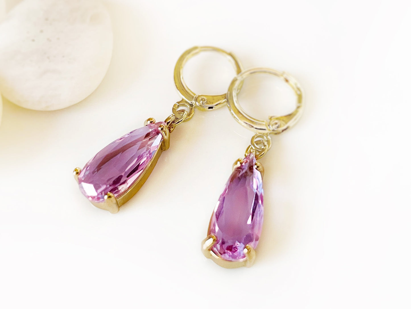 Lilac amethyst teardrop dangling earrings gold, February  birthstones, elongated light purple gemstone earrings, gift for her, gift for mom