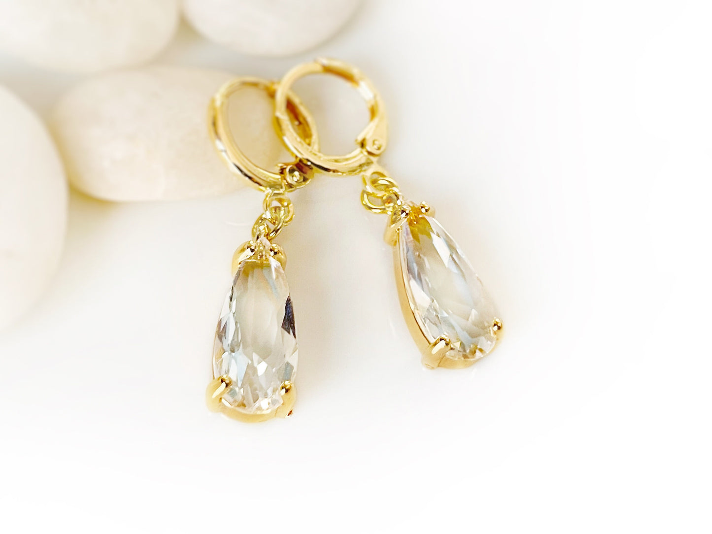 white Sapphire t teardrop dangling earrings gold, April birthstones, elongated white gemstone earrings, gift for her, gift for mom