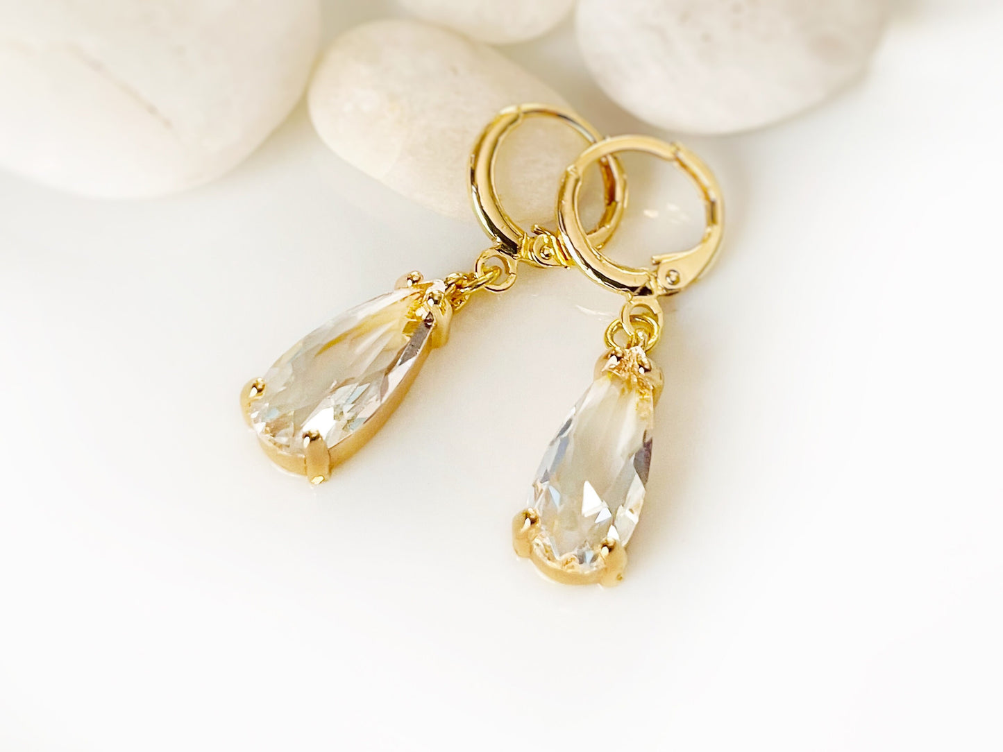 white Sapphire t teardrop dangling earrings gold, April birthstones, elongated white gemstone earrings, gift for her, gift for mom