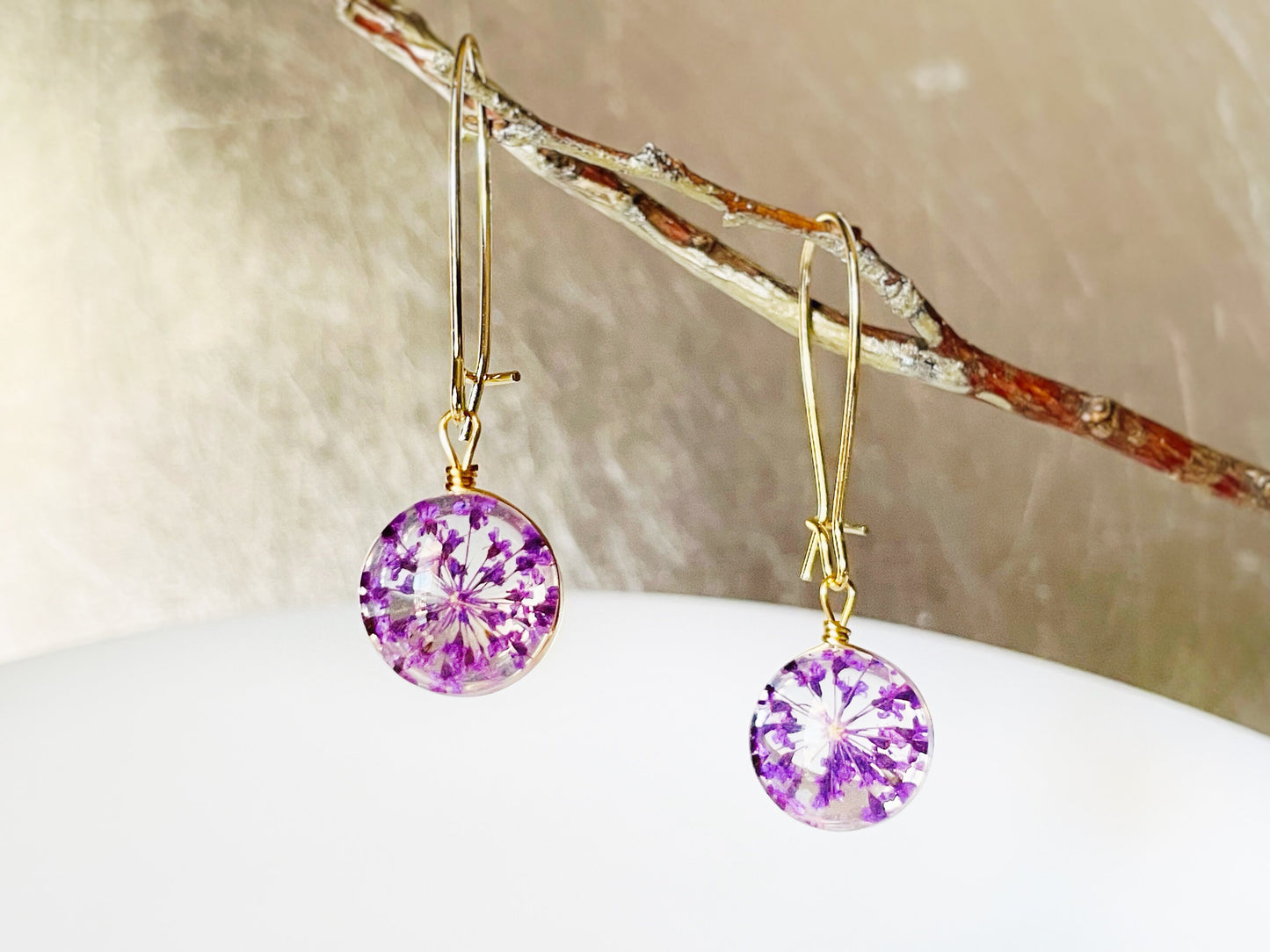 Purple fresh flower ball dangle earrings, fresh dried flower resin ball drop earrings, gift for mom, gift for her