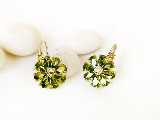 Peridot flower dangle earrings, olive green gemstone daisy flower drop earrings, gift for mom, gift for her, August birthstone