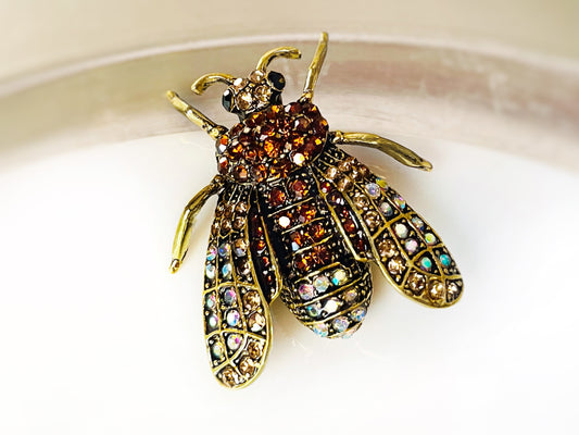 Brown crystal bee brooch antique gold, topaz brown crystal animal pin, statement crystal bee brooch, gift for her, gift for mom