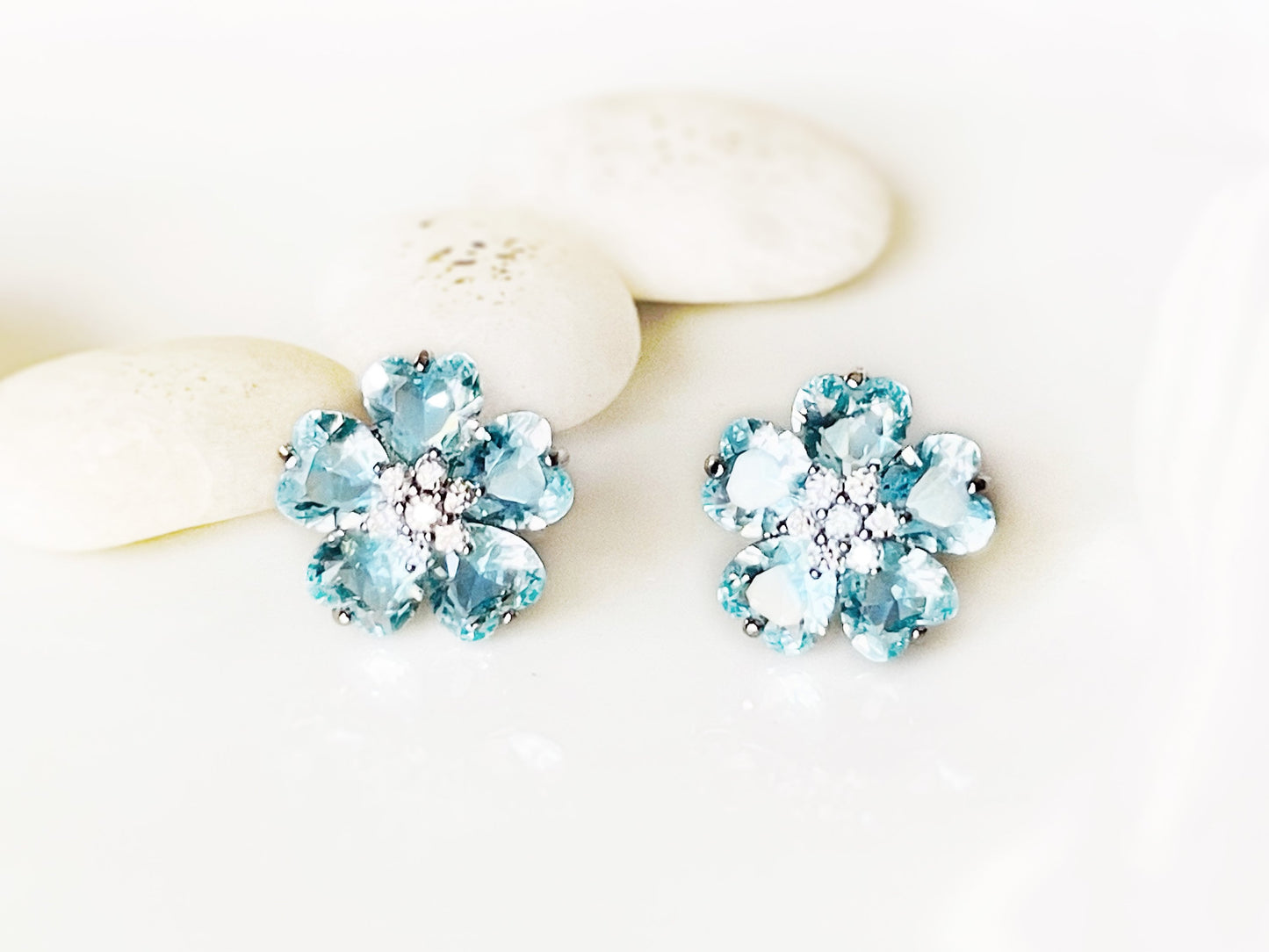 aquamarine flower stud earrings, light blue gemstone flower stud earrings, statement  studs,  march birthstone, gift for mom, gift for her