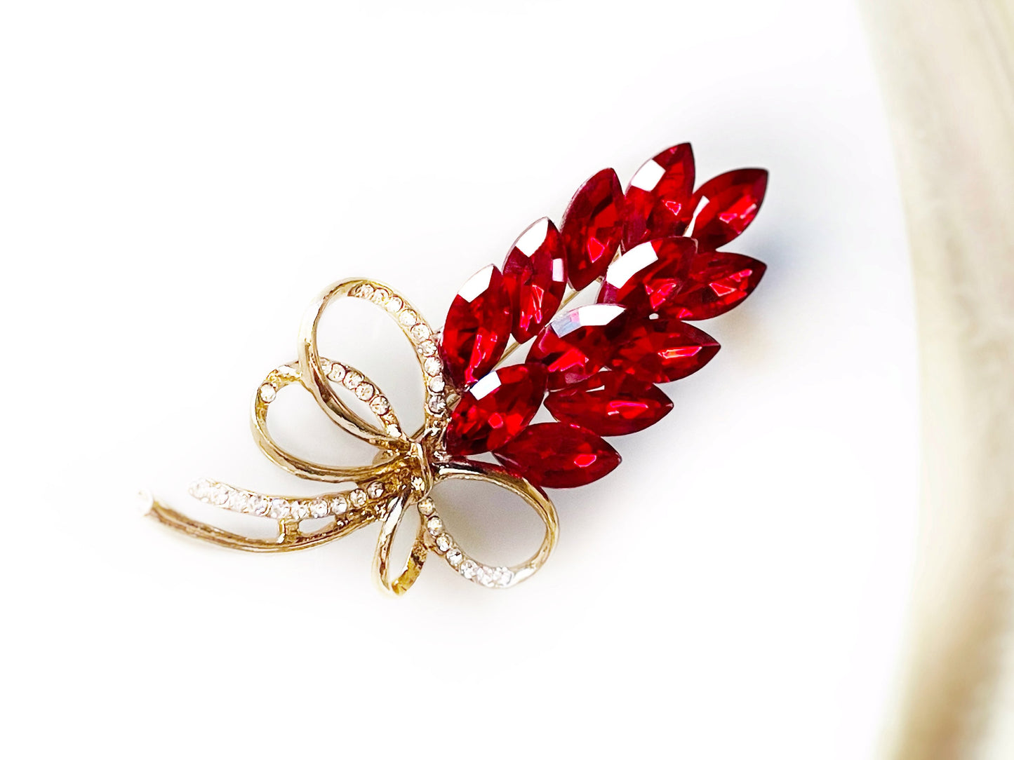 Fancy crystal bouquet brooch gold, ruby red flower wedding brooch, dark red color crystal bridal brooch, gift for her, gift for mom